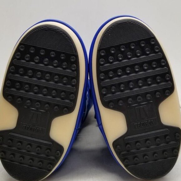 Designer Moon Boot unisex footwear - Picture 5 of 5